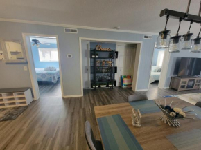 2022 Renovated 2-bedroom cozy, lovely condo